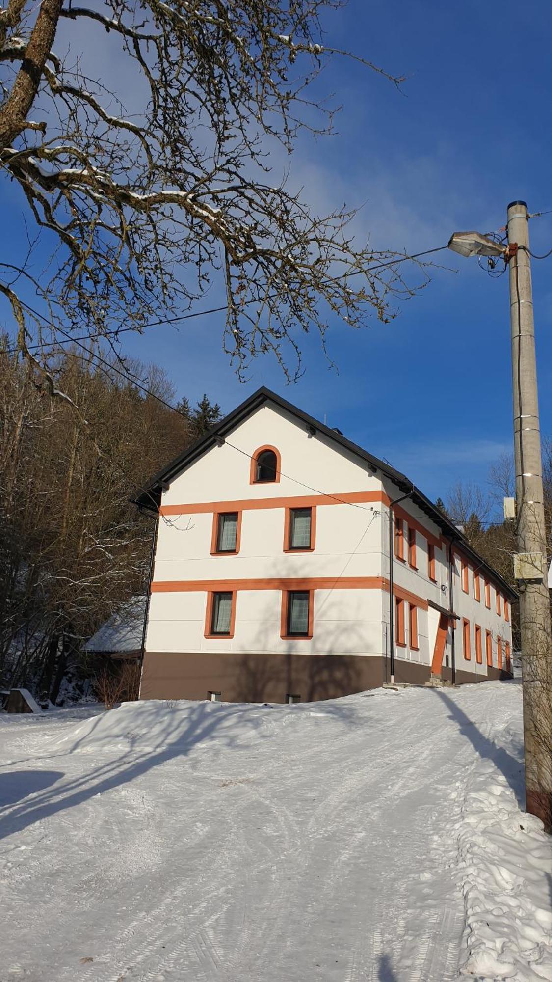 Aparthotel Tkalcovna U Zlateho Potoka Dobrany  Exterior foto